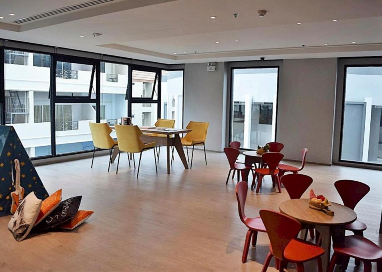 The Base Central Apartments パッタヤー エクステリア 写真